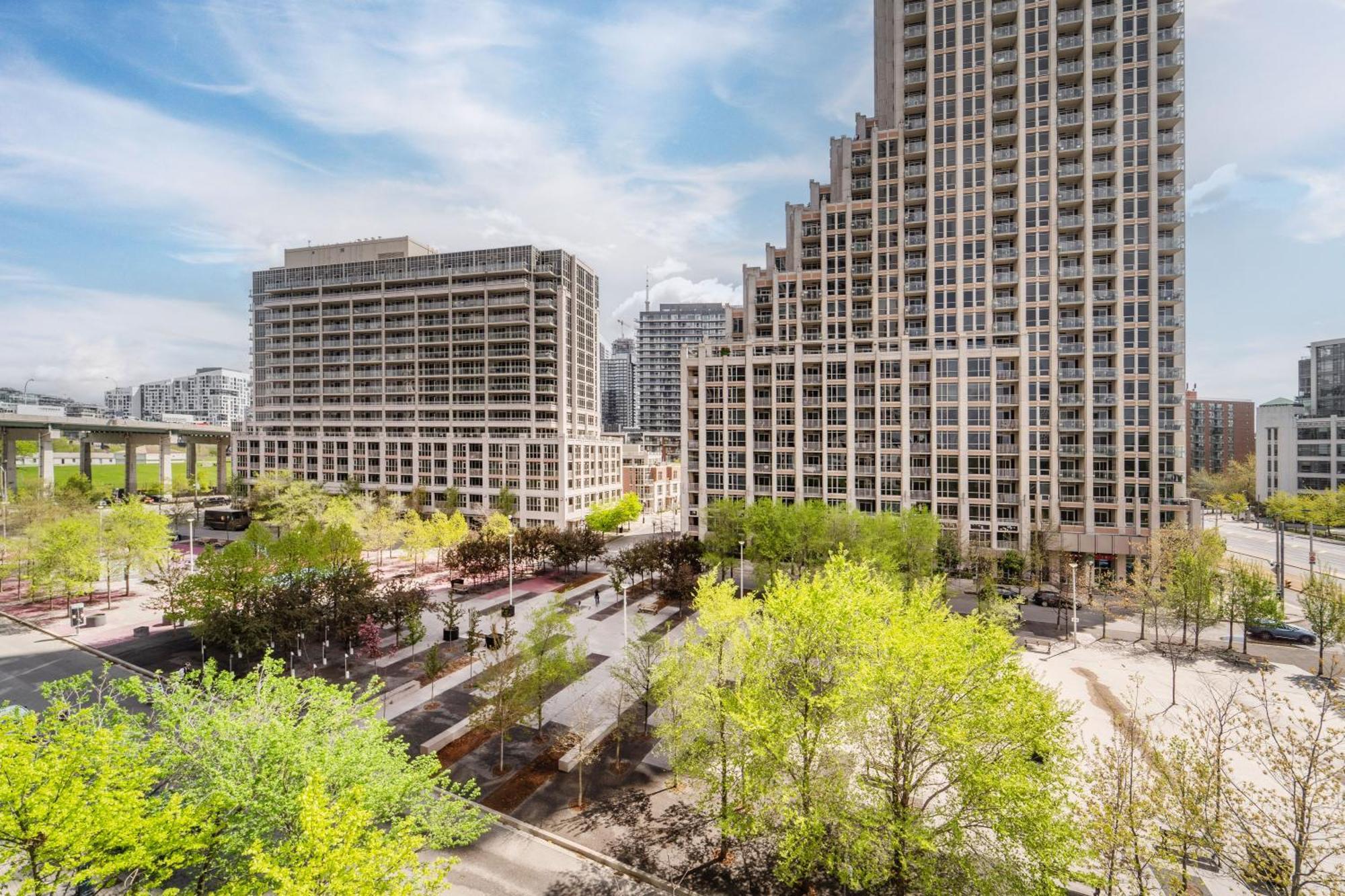 Spacious 2 Bedroom Plus Den, 2 Bath, Sleeps 5 With Balcony And Lakeview Downtown Toronto Condo Εξωτερικό φωτογραφία